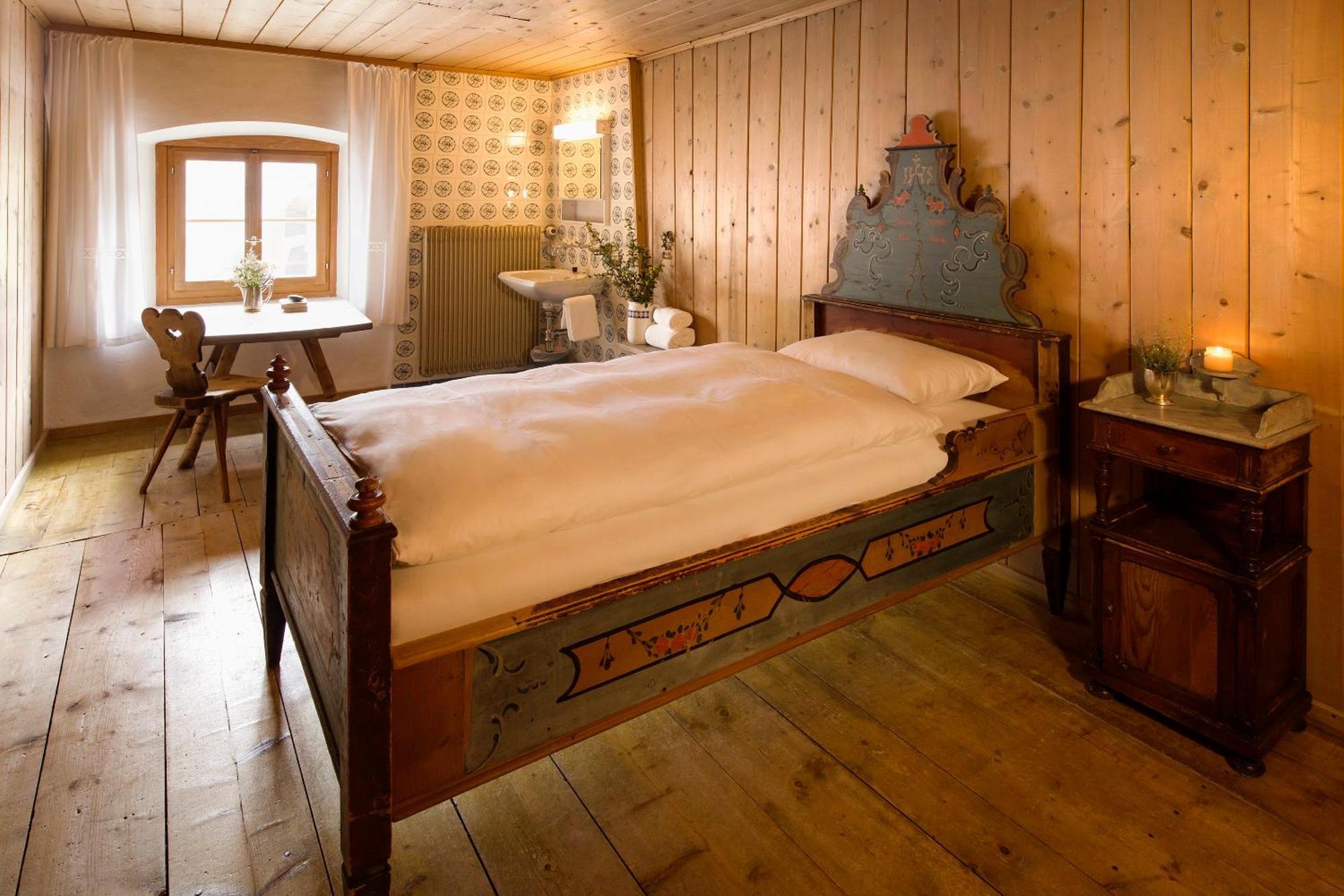 Hotel Chasa Chalavaina Müstair الغرفة الصورة